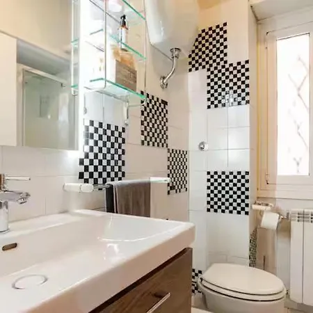 Vatican Heart Leone 60 Sqm Terrace *